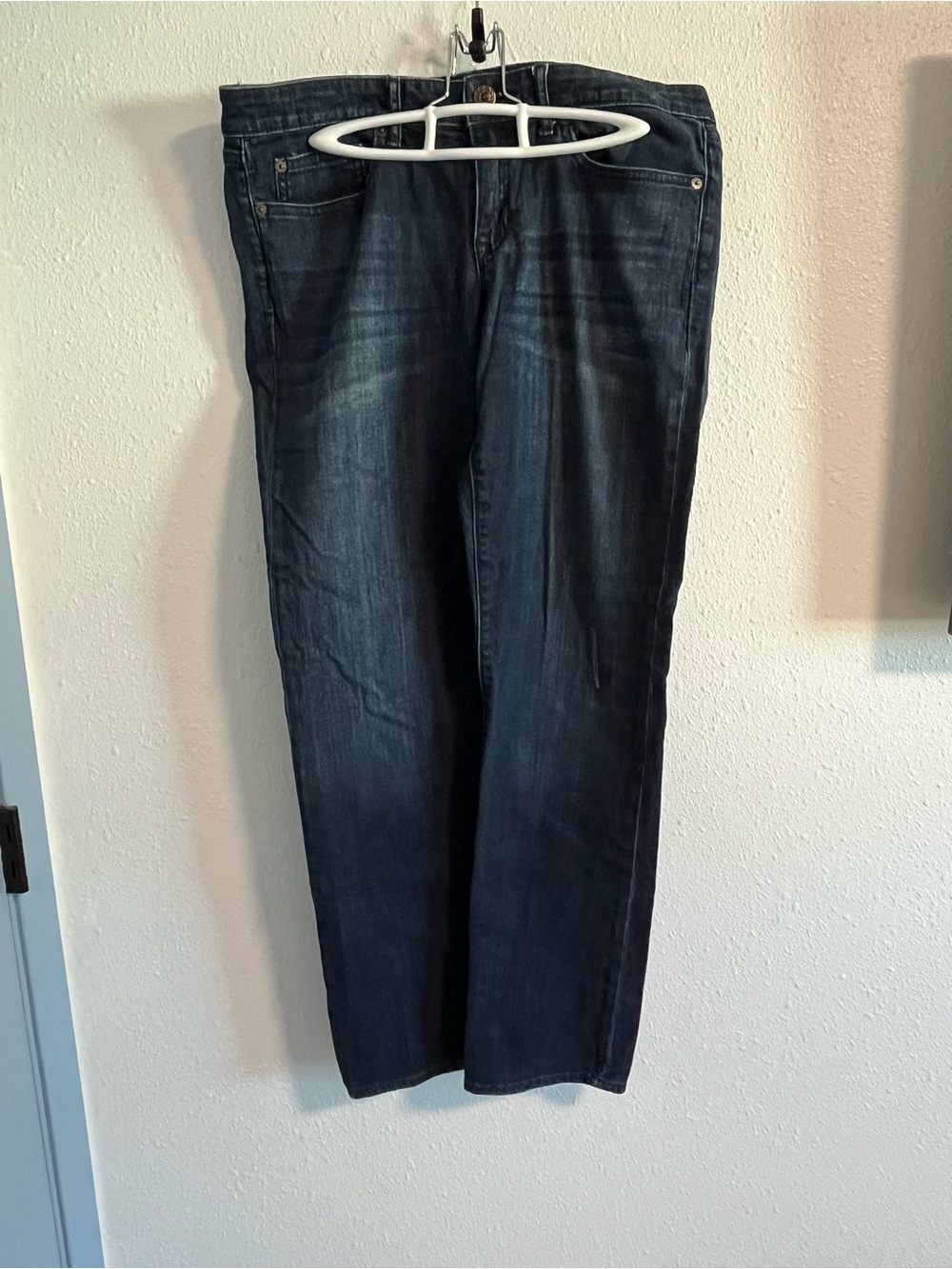 GAP Women's Dark Blue Straight-Leg Jeans Size 12/31R